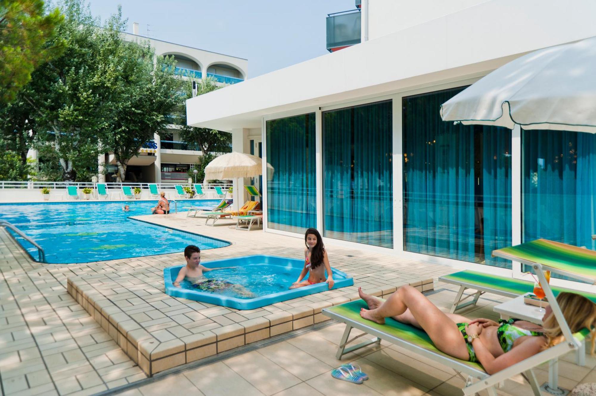ביביונה Hotel Gimm מראה חיצוני תמונה