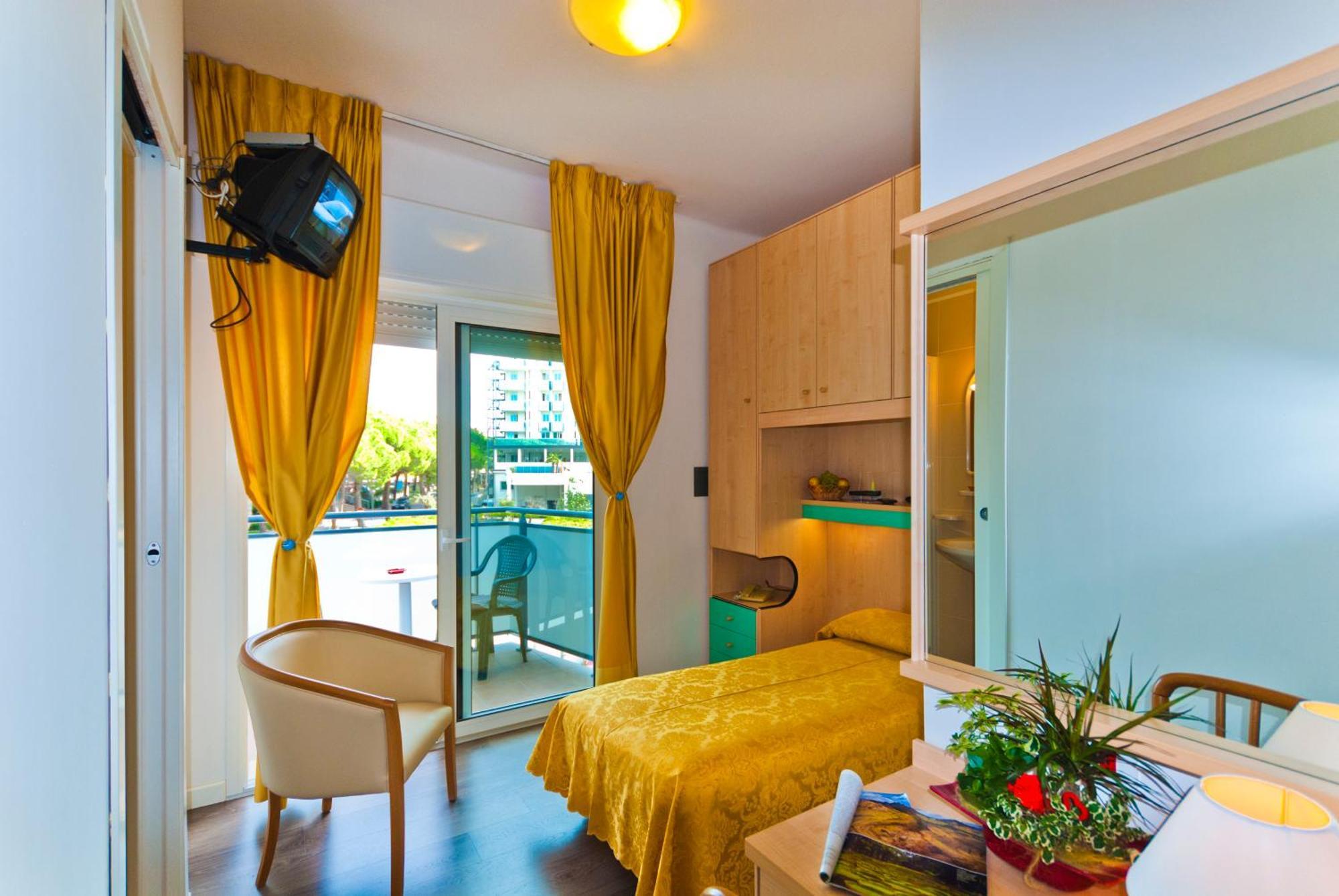 ביביונה Hotel Gimm מראה חיצוני תמונה