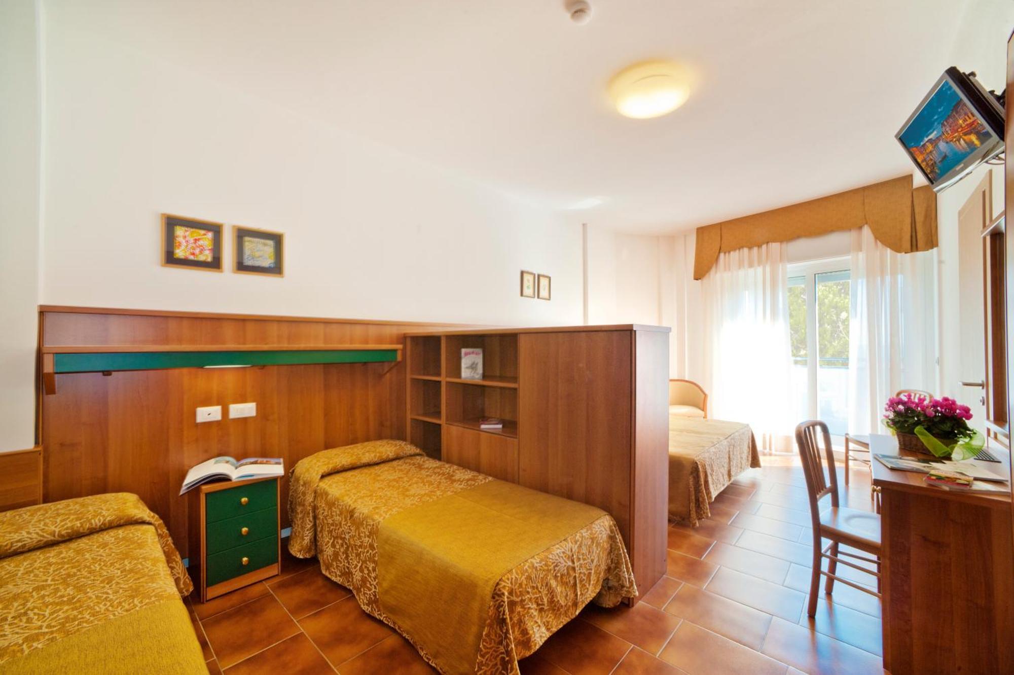 ביביונה Hotel Gimm מראה חיצוני תמונה